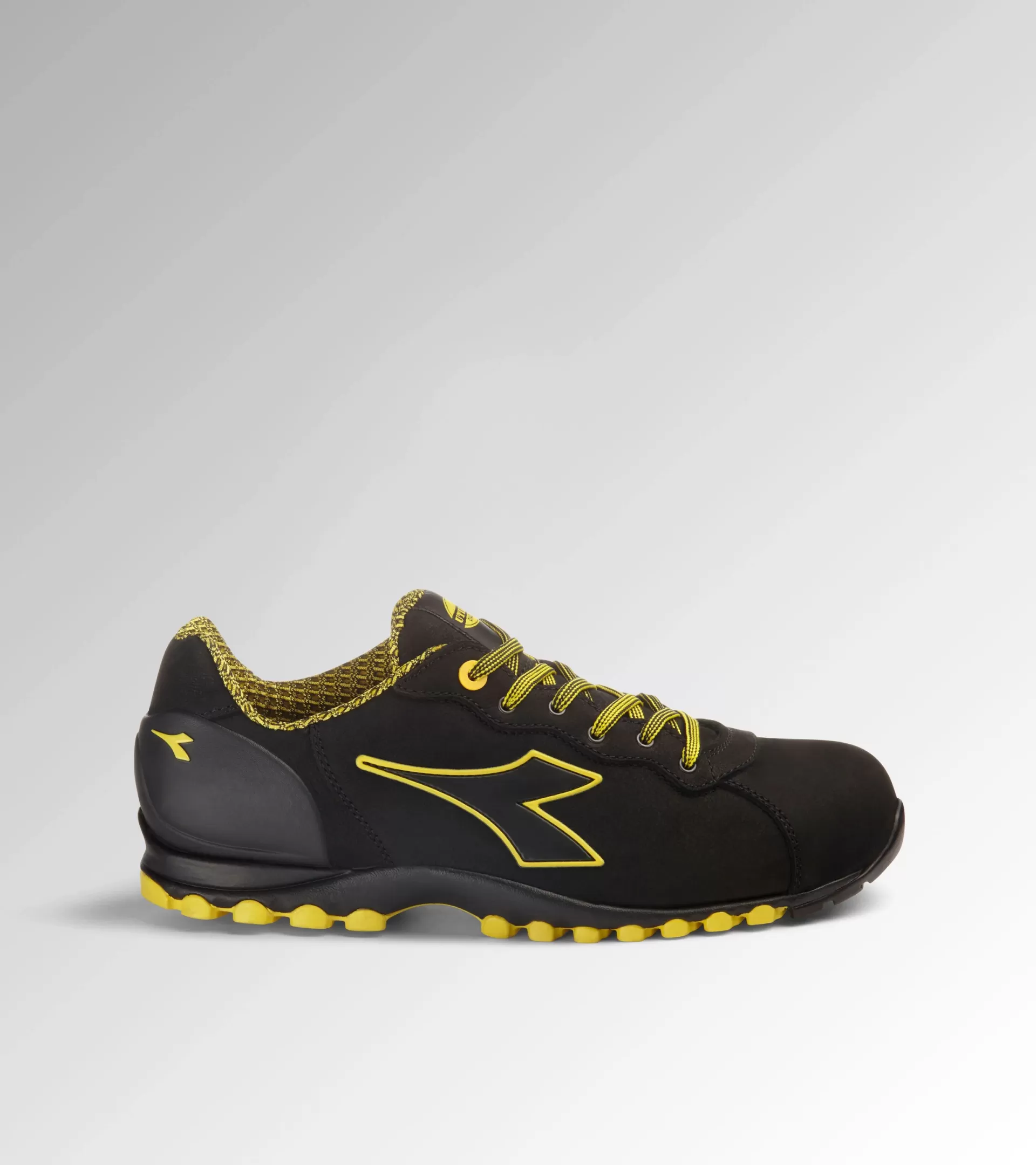 BEAT DA2 LOW S3S FO HRO SR black Diadora