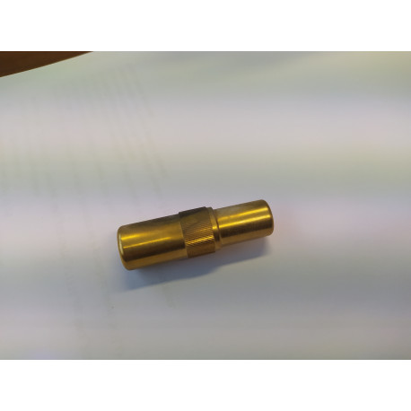 CO2 cylinder pressure reducer